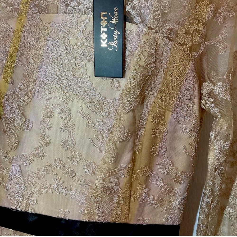 NWT Size XS Gold lace full sleeve maxi dress. Brand Koton.